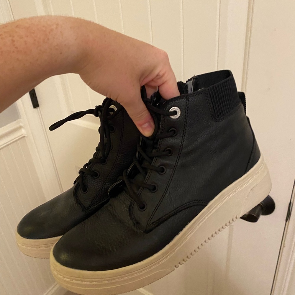 Dr.Scholl’s Sneaker Boots
